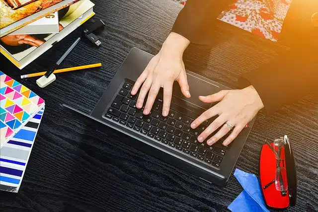Les lunettes de repos : Un allié pour soulager la fatigue oculaire au travail