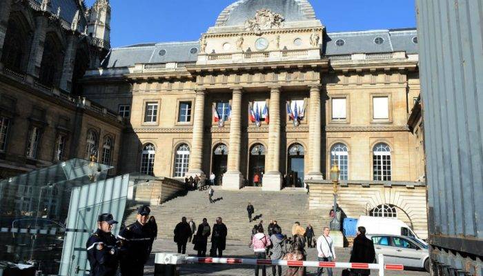 Projet d'attaques de la mouvance d'ultradroite : huit suspects mis en examen - France 24