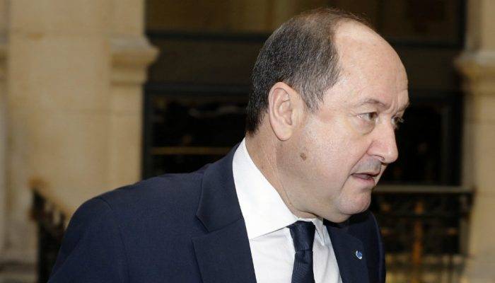 Procès d'Abdelkader Merah : l'ex-chef du renseignement Bernard Squarcini nie toute responsabilité - France 24