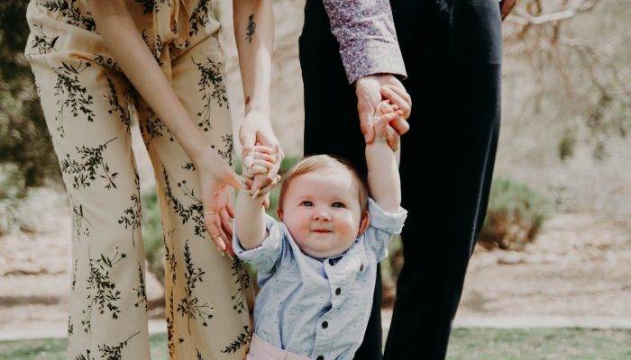 L’apprentissage De La Marche Chez Bébé