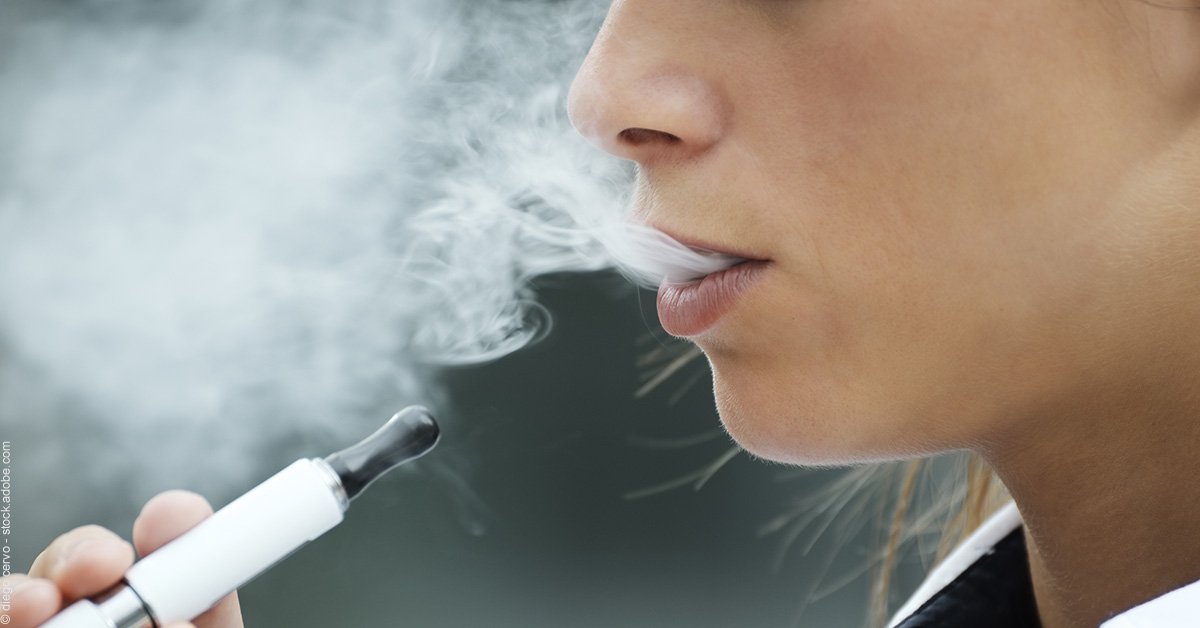 Est-il autorisé de fumer une cigarette électronique dans l’avion ?